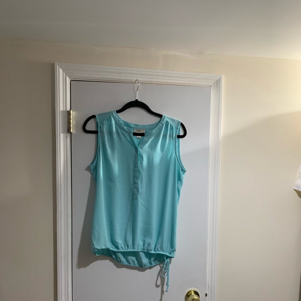 NWT LOFT Sleeveless Blouse Size S Color Teal